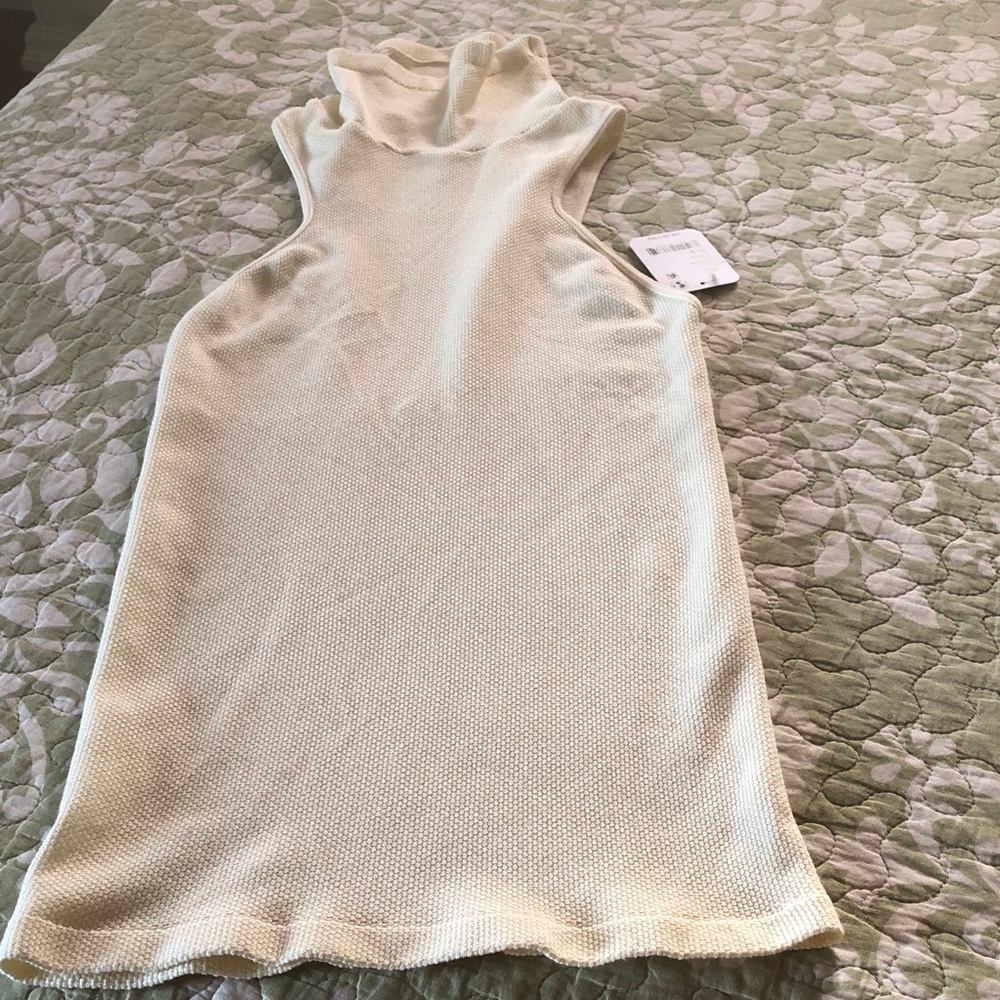 Sleeveless Mock Neck Tank Top - Cream